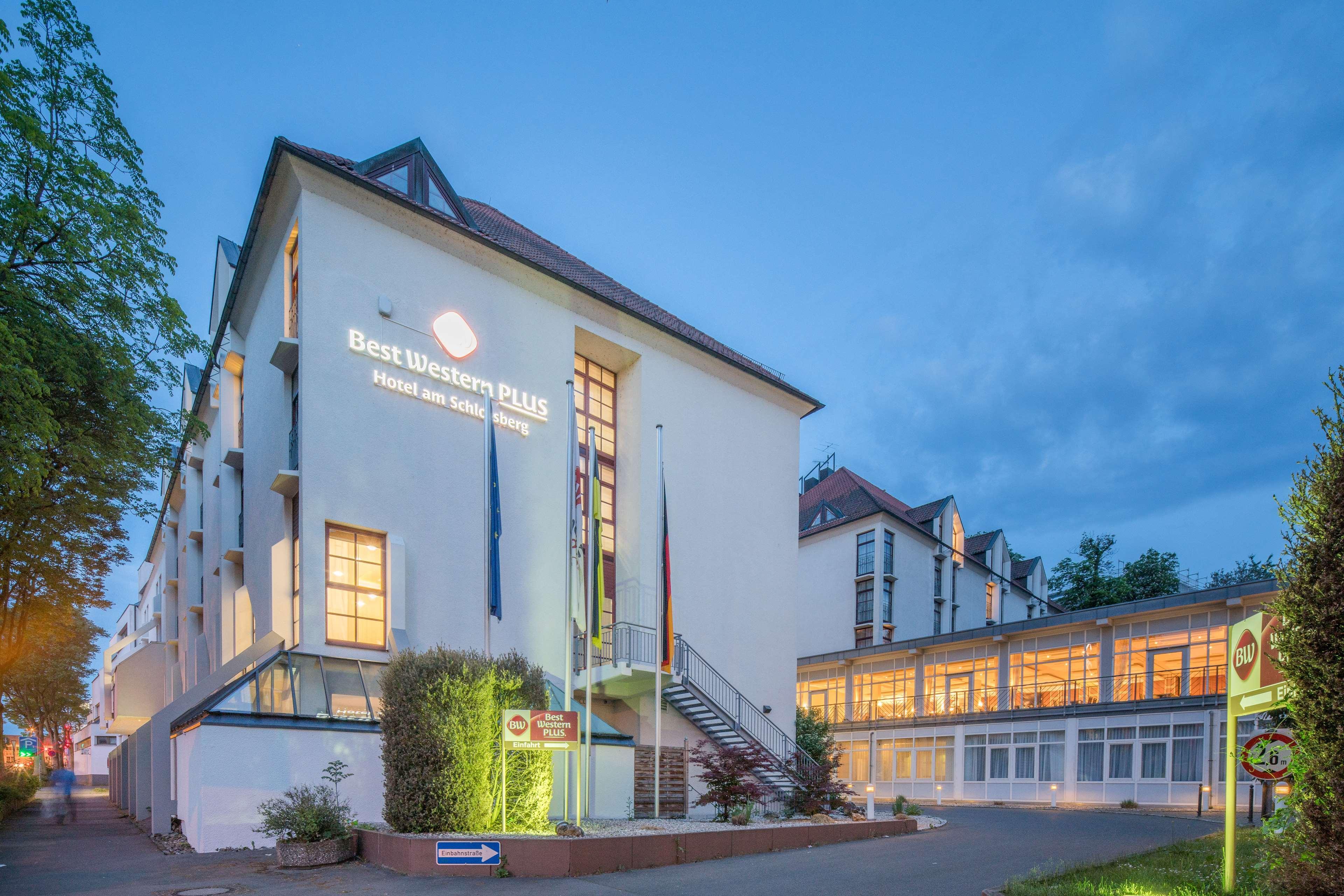 Best Western Plus Hotel Am Schlossberg Нюртінген Екстер'єр фото