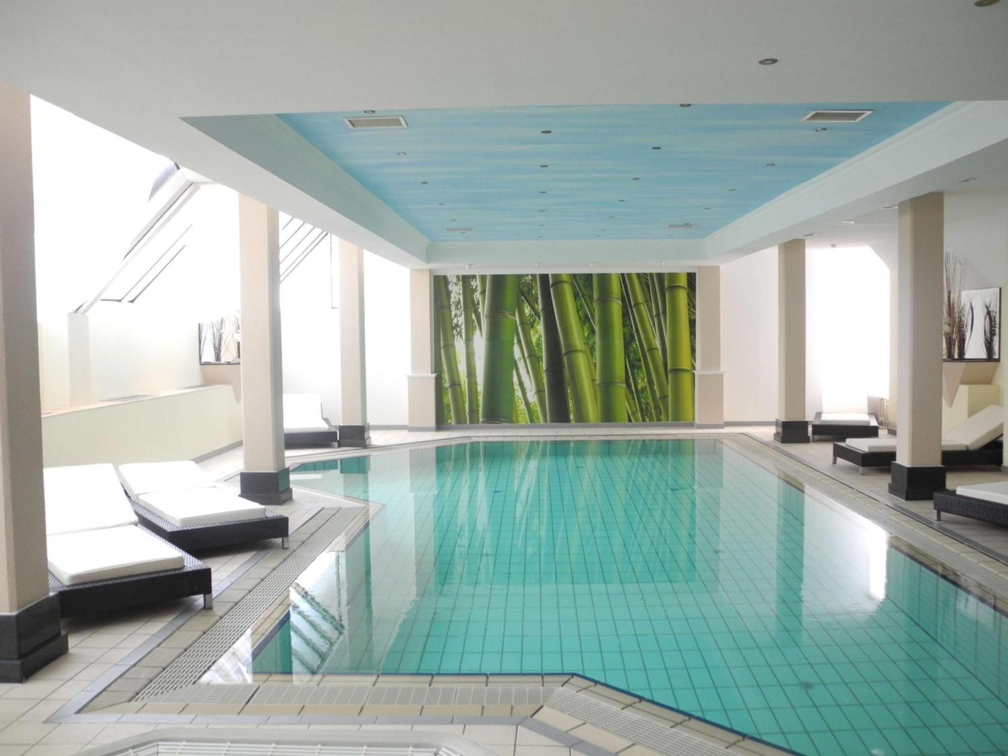 Best Western Plus Hotel Am Schlossberg Нюртінген Екстер'єр фото